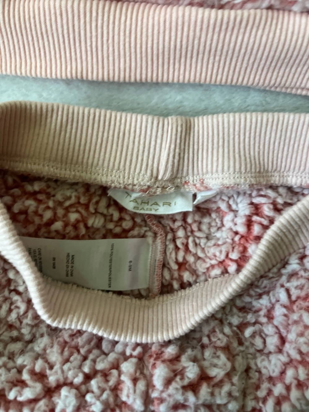 Tahari Baby  3 Piece Pink Sherpa Set - Picture 5 of 7
